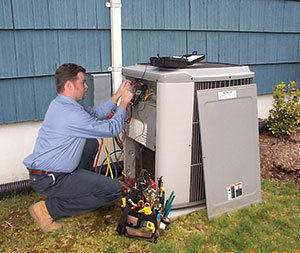 Technician: air conditioner repairs